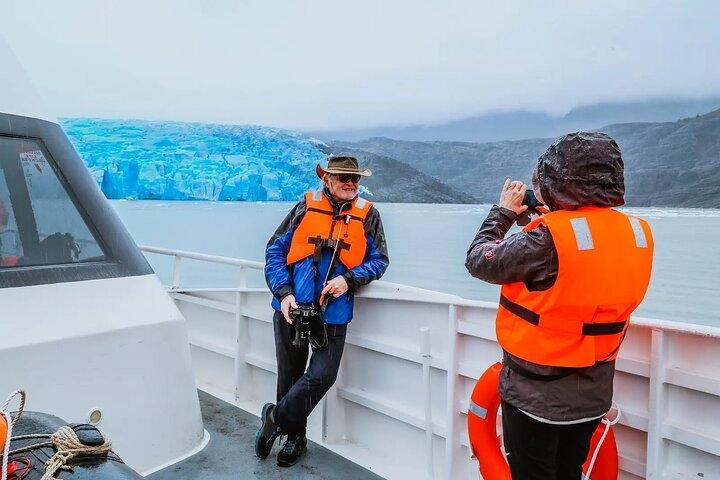 Grey Glacier Navigation i Torres Del Paine
