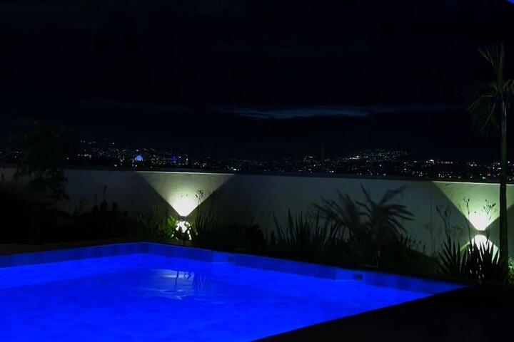 VIP Kigali Nightlife Experience con auto di lusso e accesso al club