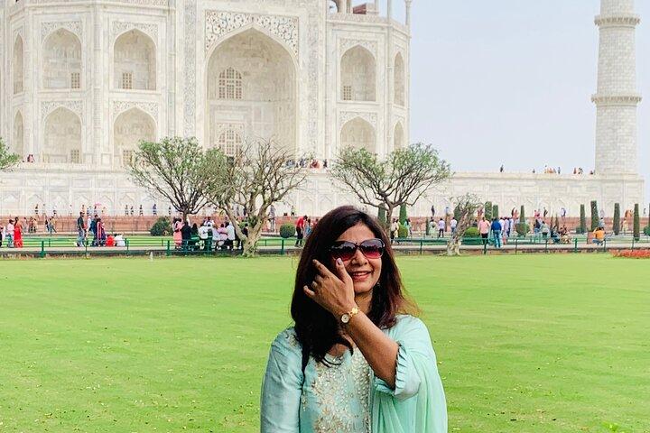 All Inclusive – Private Taj Mahal & Agra Day Trip from Delhi