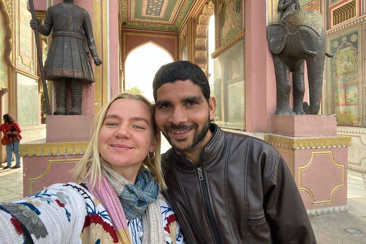 Tour in moto di un'intera giornata a Jaipur per viaggiatrici sole