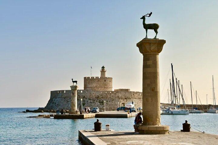 Rhodos by til Lindos eventyr