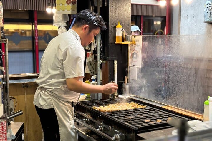 Osaka Night Walk : Discover Umeda Food and Pub