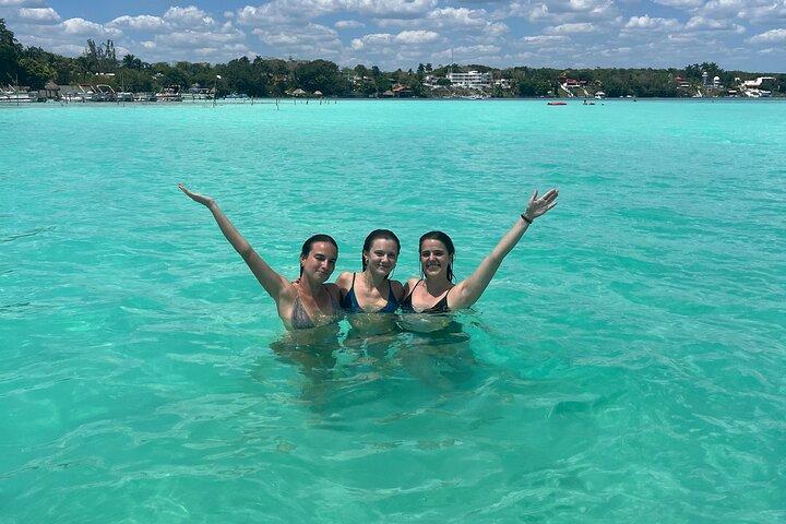 Excursion collective aux rapides de Bacalar en ponton