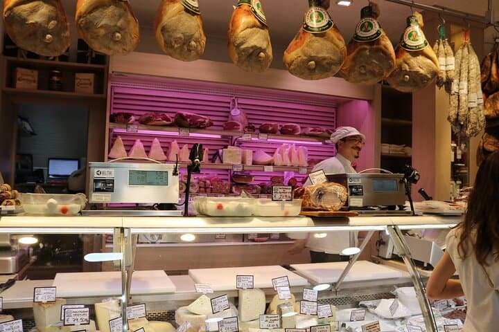 Bites and Delights: Trastevere and Campo de' Fiori Food Tour
