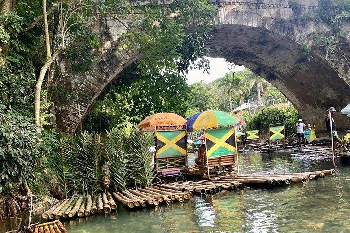Bamboo River Rafting & ridning i Montego Bay