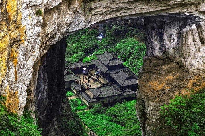 Tour privado de 2 dias de Wulong Karst e Dazu Carvings World Heritage