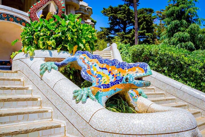 Barcelona: Park Guell Skip the Line Guided Tour