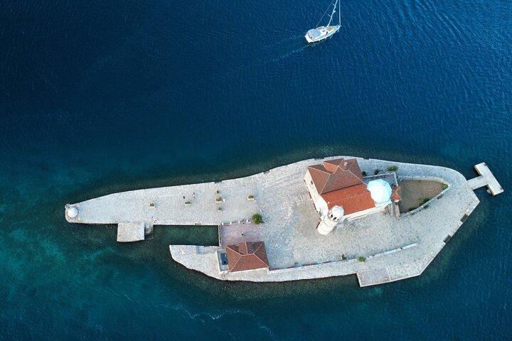 Kotor : VIP Grotta Azzurra Privata e Boka Bay Adventure Shore Excursion