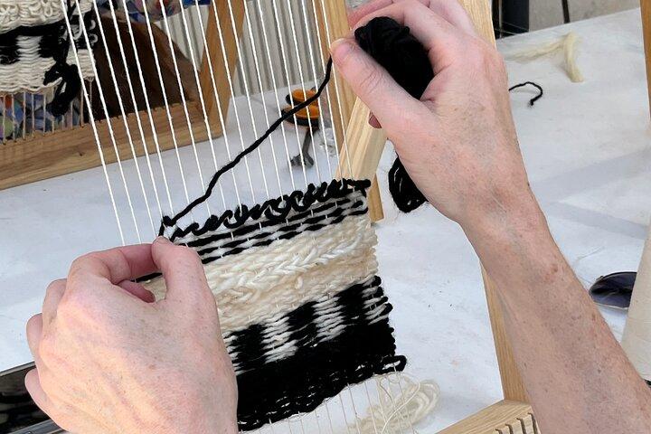 サン・ミゲル・デ・アジェンデで天然繊維を使った編み物を学ぶ