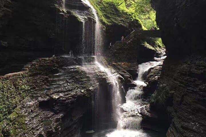 5-Day Niagara Falls, Toronto, Montreal and Quebec City from NYC