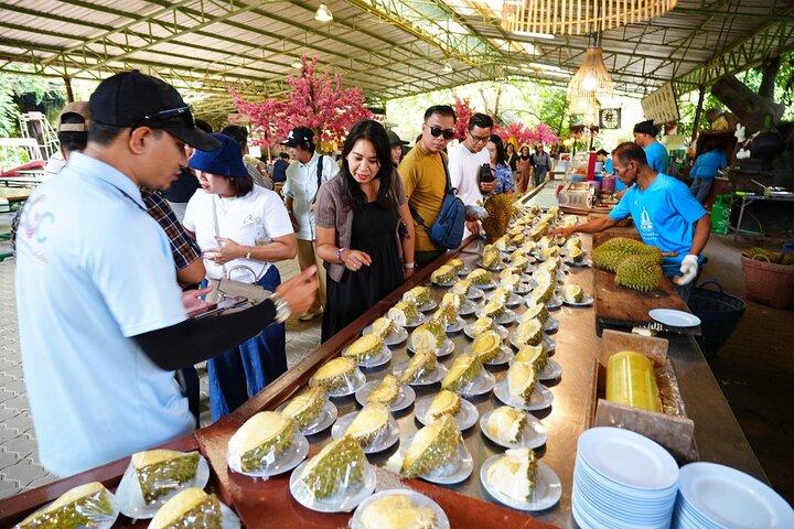 Giornata intera a Pattaya Rayong con buffet Durian alla Suphattra Farm