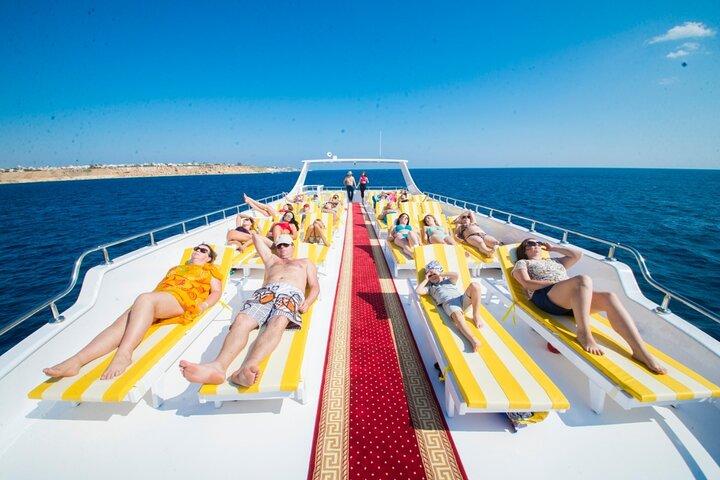 Ras Mohammed & White Island VIP Cruise met zeevruchten Lunch