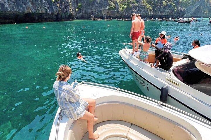Phi Phi Sunrise Tour med privat motorbåt