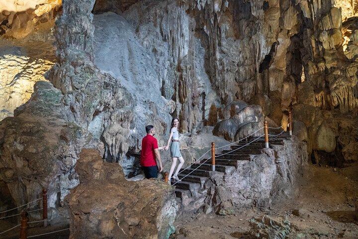 Två dagars tur till Halong Bay