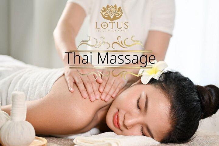 Todos os programas de massagem de aroma tailandês e tratamentos de spa completos