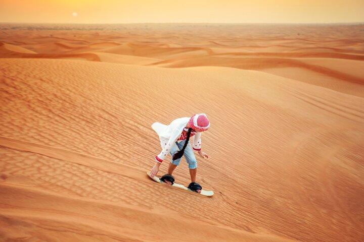 Gemeinsame Dubai Desert Safari Tour mit Quad Bike Experience