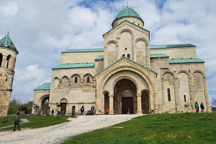 Visita guiada de Bagrati, Gelati e Motsameta a partir de Kutaisi