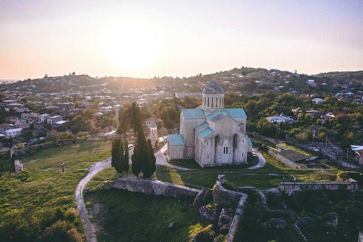 Visita guiada de Bagrati, Gelati e Motsameta a partir de Kutaisi