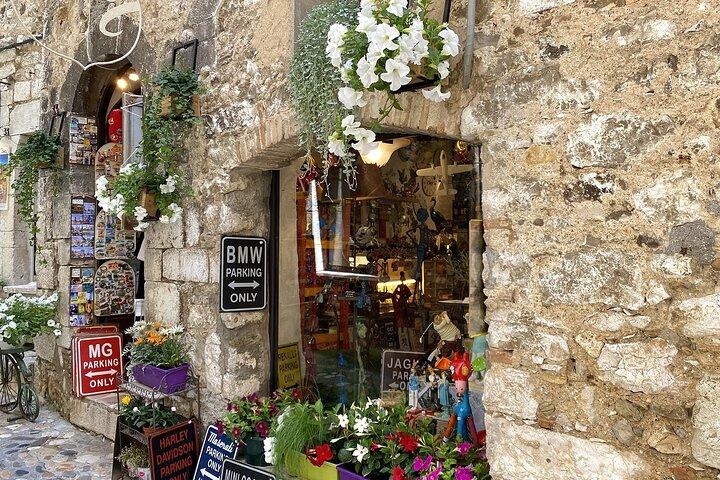 Tour di Saint Paul de Vence, Antibes, Cannes a bordo di una Renault E-Tech