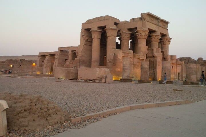 5 Days Nile Cruise: Ancient Wonders and Modern Comfort