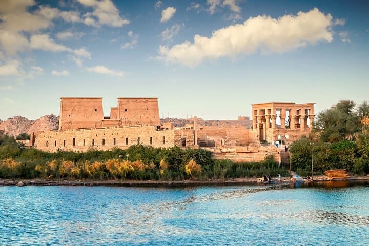 Day Tour from Luxor to Aswan With Horus Temple & Kom ombo & More
