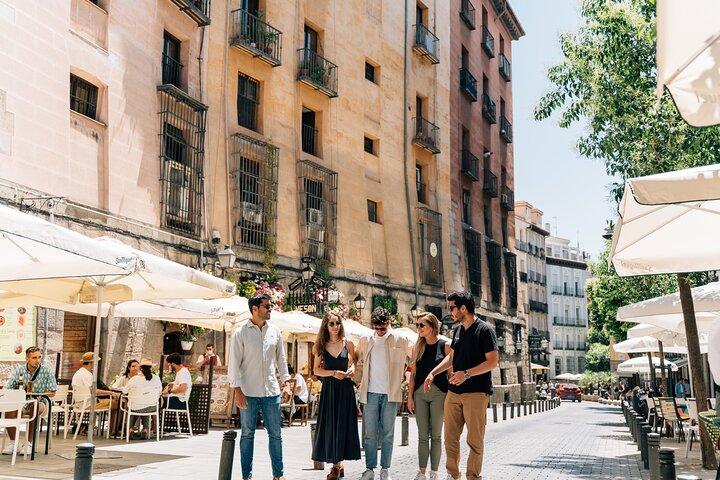 Madrid Heritage: Old Town Walking & Royal Palace Privat tur