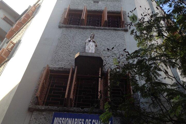 Visita de día completo a sitios religiosos en Kolkata