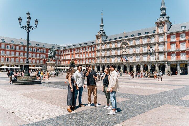 Madrid Heritage: Old Town Walking & Royal Palace Privat tur