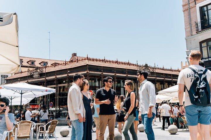 Madrid Heritage: Old Town Walking & Royal Palace Privat tur