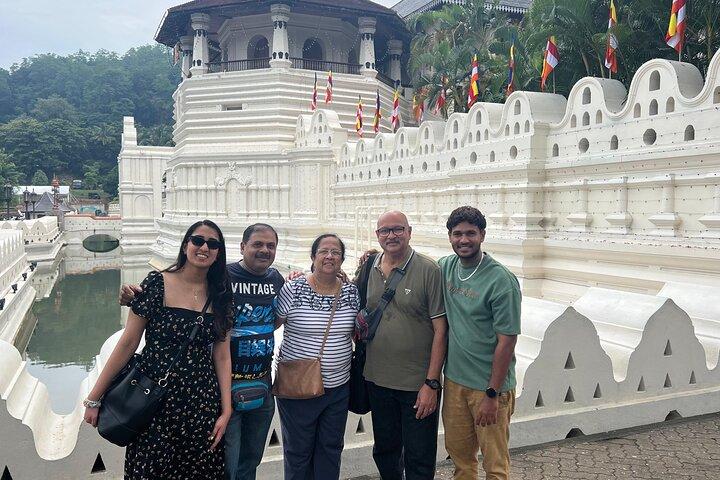 Individualisierbare 10 - Tagestour durch Sri Lankas Highlights