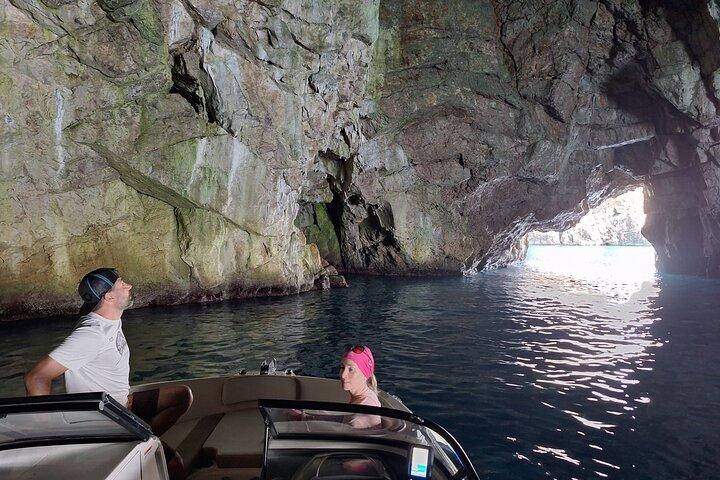 Tour privado en lancha rápida por Blue Cave
