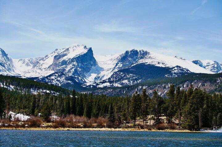 Riflessioni delle Montagne Rocciose: Corridoio del lago degli orsi