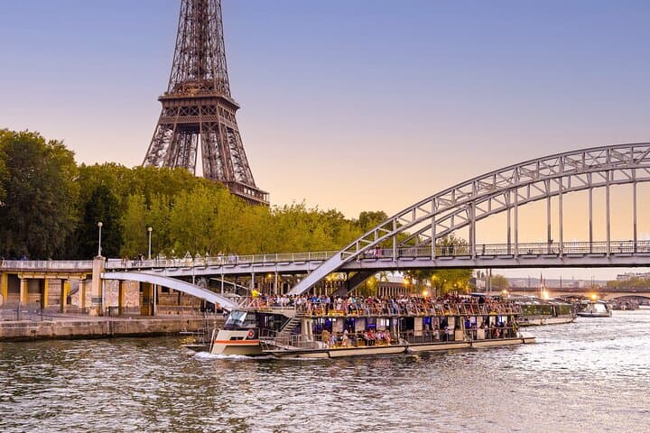 Seine River Cruise flexible ticket with Audio in Paris - 1 Hour