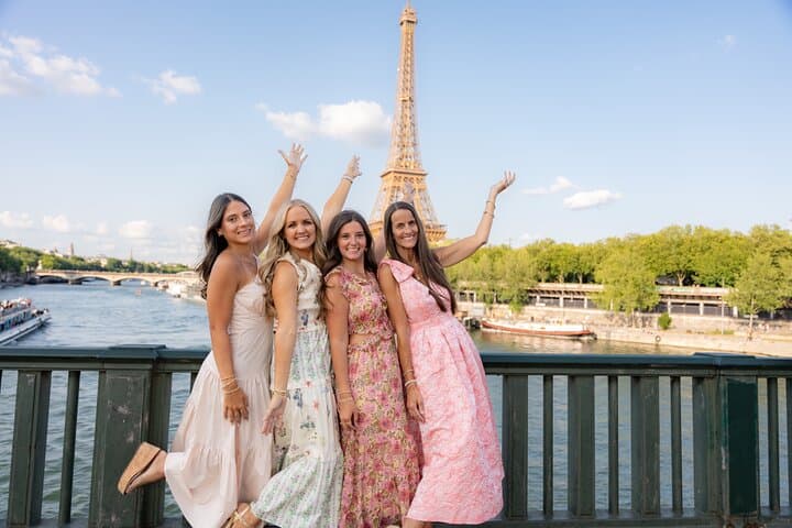 Private Photo Shoot at the Eiffel Tower or Louvre