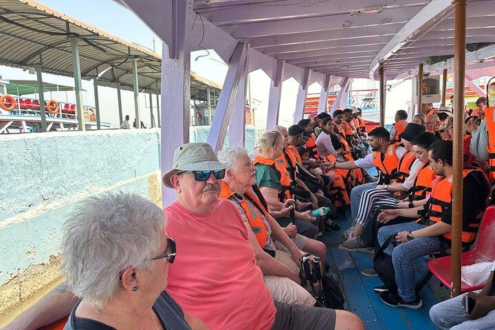 Excursão guiada pela caverna de Elephanta Island com bilhetes de ferry