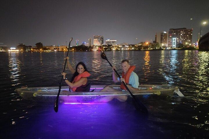 Date Night LED Glow Clear Kajak oder Paddleboard & Champagner