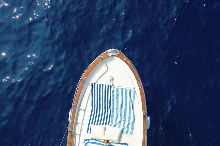 Exclusive Capri Secret Corners: Private Classic Boat Experience