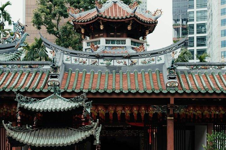 Singapore Spiritual Temple Walking Tour Experience
