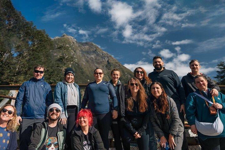 Milford Sound Tour per piccoli gruppi, crociera e pranzo al picnic