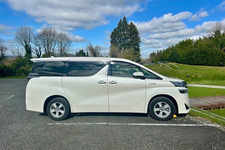 Auckland Downtown Hotel Transfers to/from Cruise Ship in Minivan