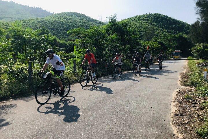 Pedalando sulla costa centrale del Vietnam