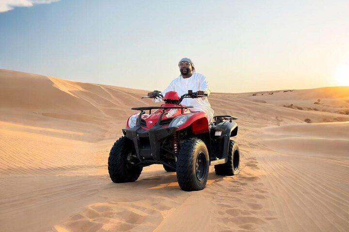Wüstensafari mit Grillabendessen & ATV in Dubai