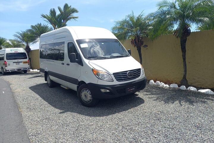 Monteverde: Delt shuttlebus til Manuel Antonio eller Jaco