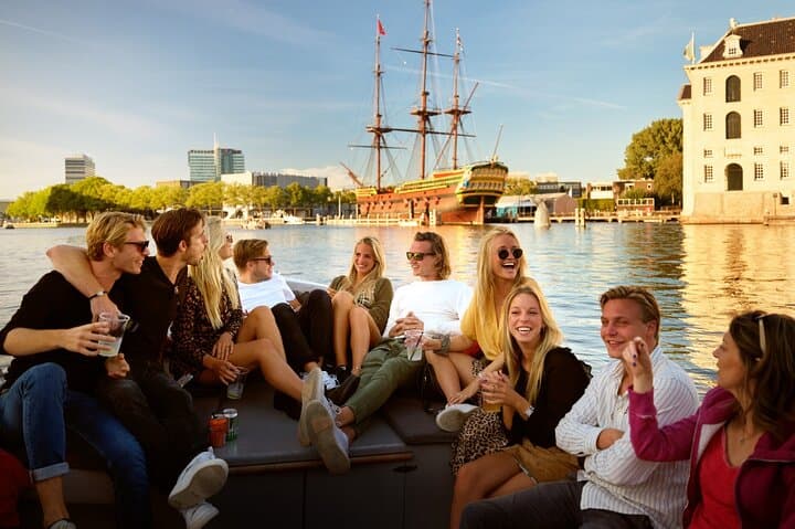 Amsterdam All-Inclusive 90-Minutes Canal Cruise by Captain Jack