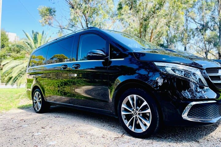 Departing Sydney: Luxury Transfer to Airport or Cruise Port