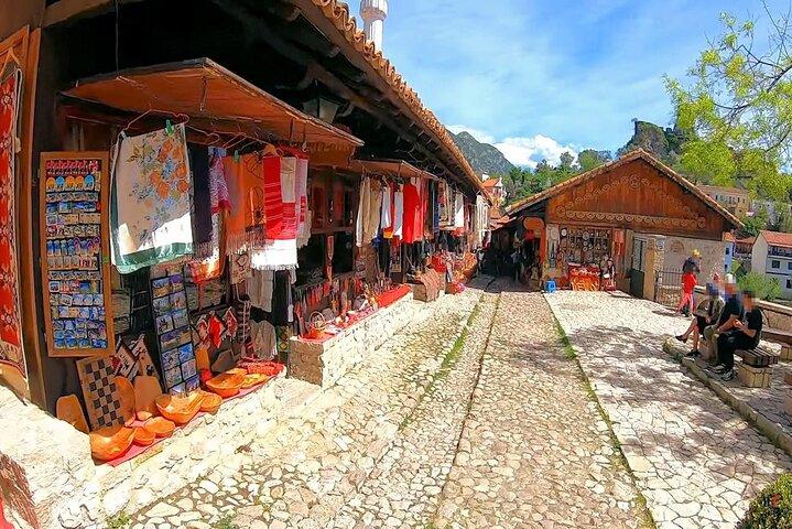 Kap von Rodon, Kruja & Weinprobe
