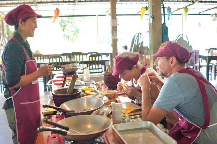 チェンライ: ギヴグリーンファームハウスでランナー家庭料理教室