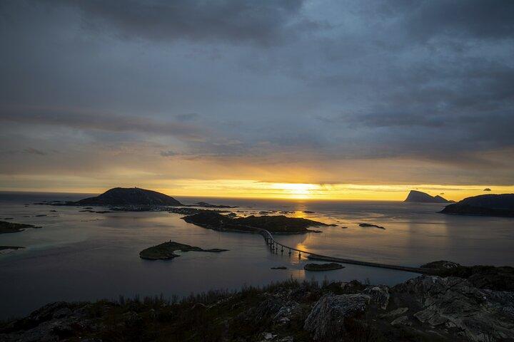 Tromsø: Midnight Sun Fjord Adventure with Seaside Lunch