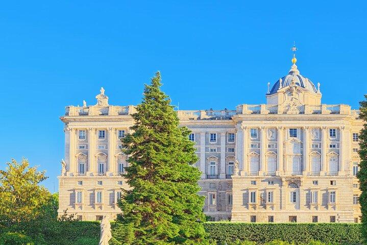 Madrid Royal Palace Tour: Prioriteret adgang med ekspertguide