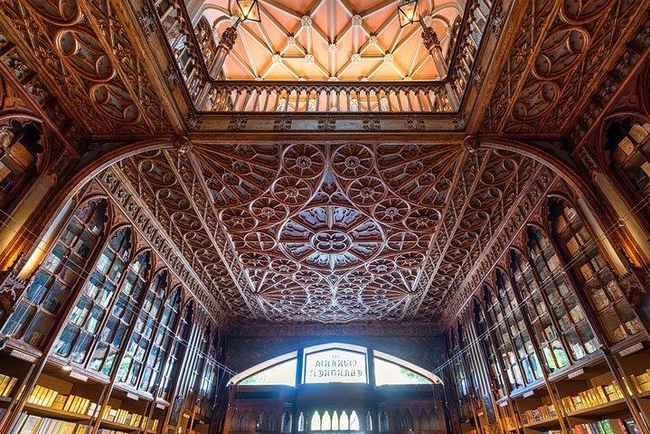 Toegangsticket voor de Lello Bookshop + Porto Lokale Restaurants Gids